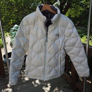 The North Face Women’s Size L Puffer in White